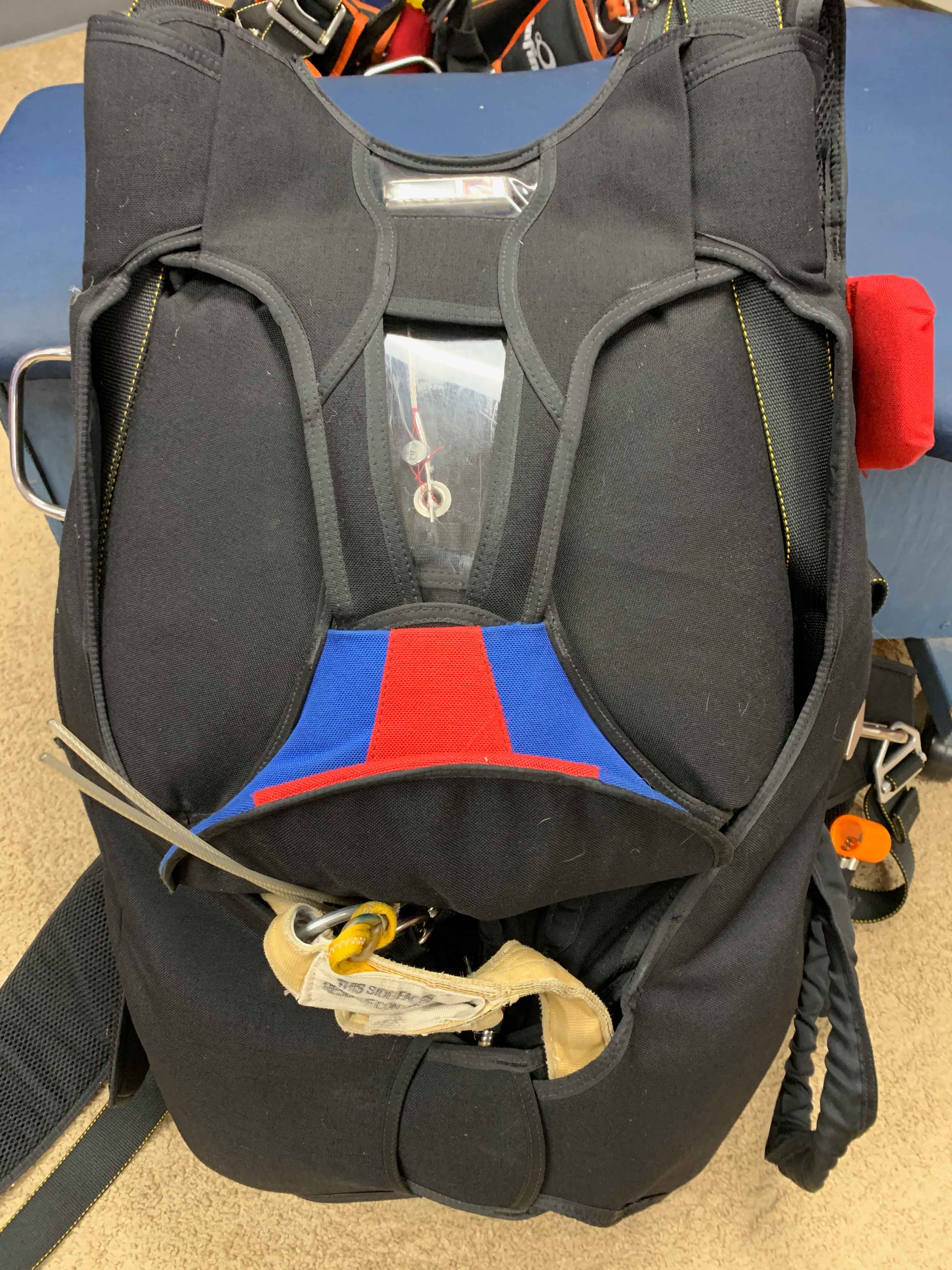 Strong TNT Container/Reserve/Main